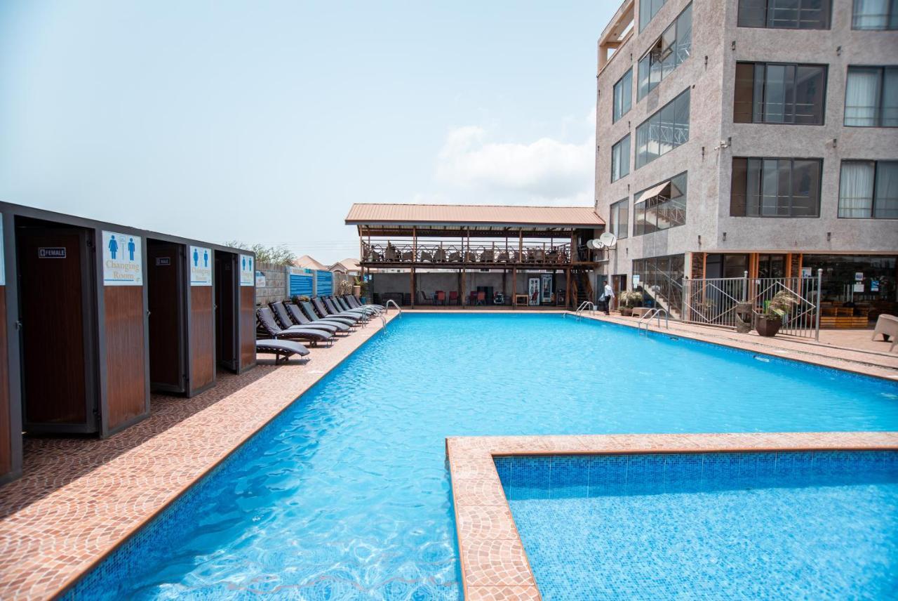 Plus 33 Hotel Nungua Bagian luar foto