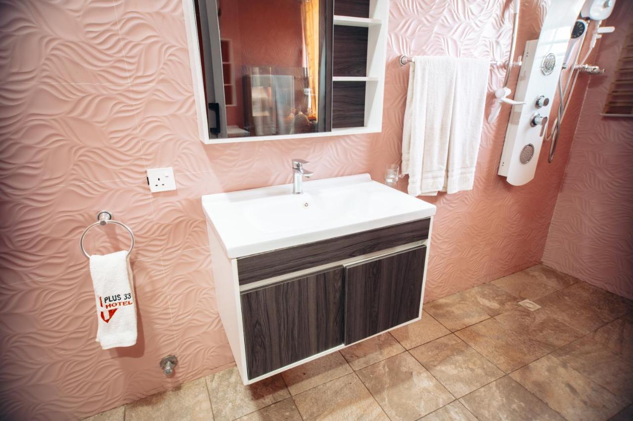 Plus 33 Hotel Nungua Bagian luar foto
