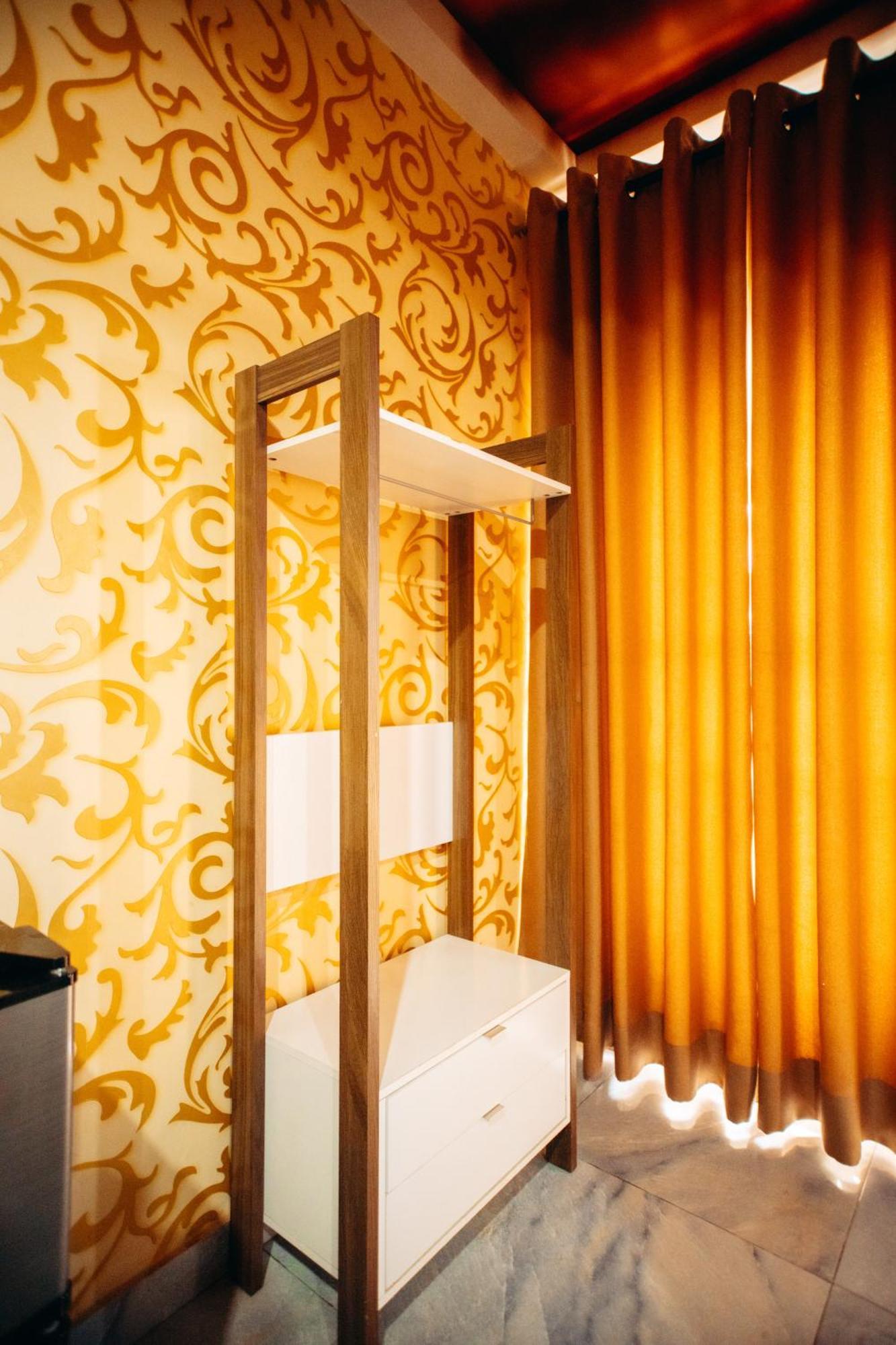 Plus 33 Hotel Nungua Bagian luar foto