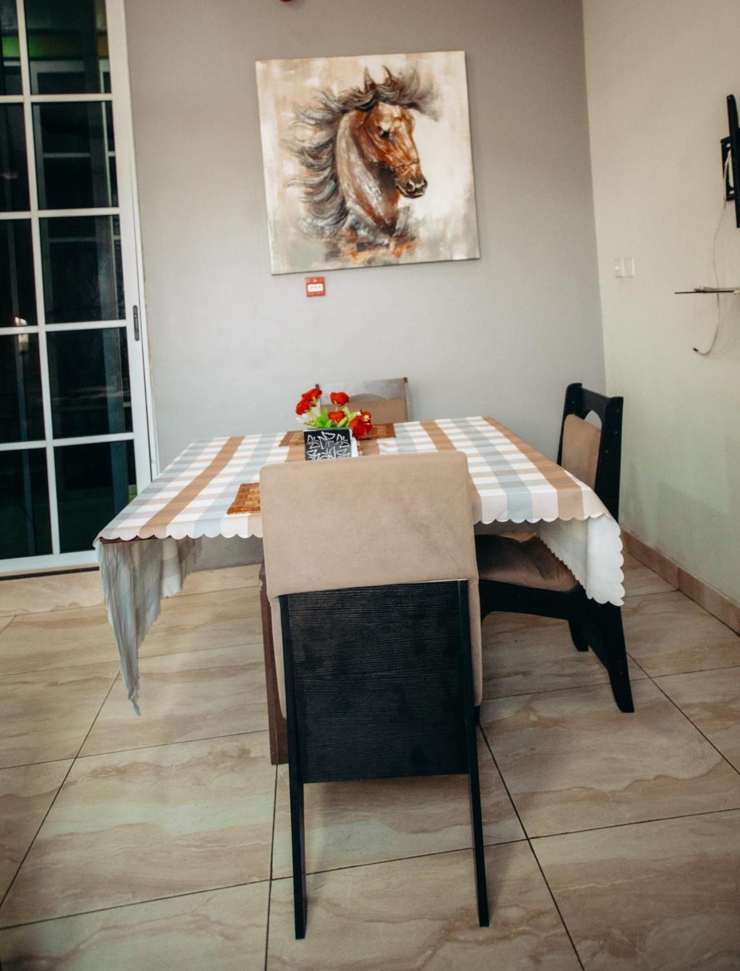 Plus 33 Hotel Nungua Bagian luar foto