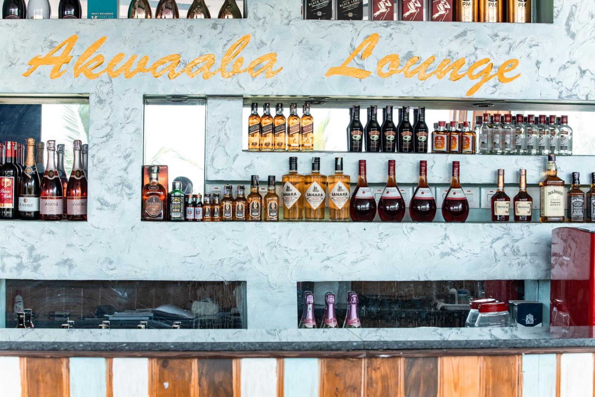 Plus 33 Hotel Nungua Bagian luar foto