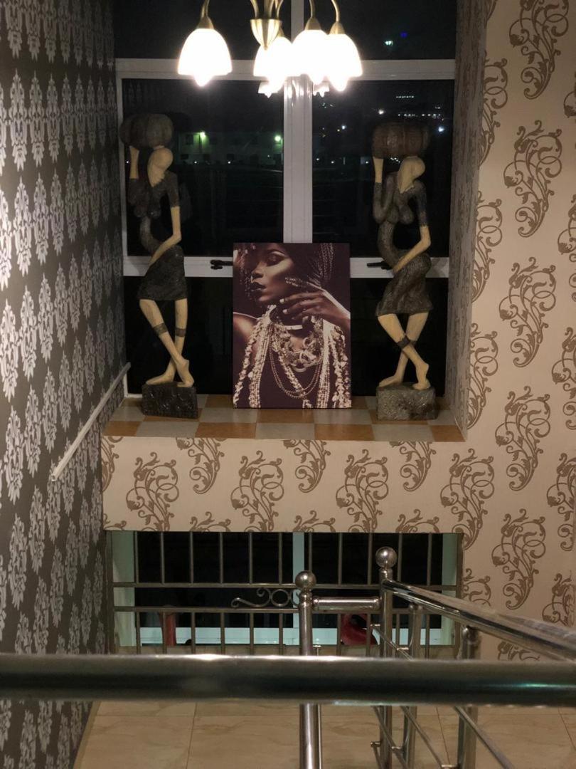 Plus 33 Hotel Nungua Bagian luar foto