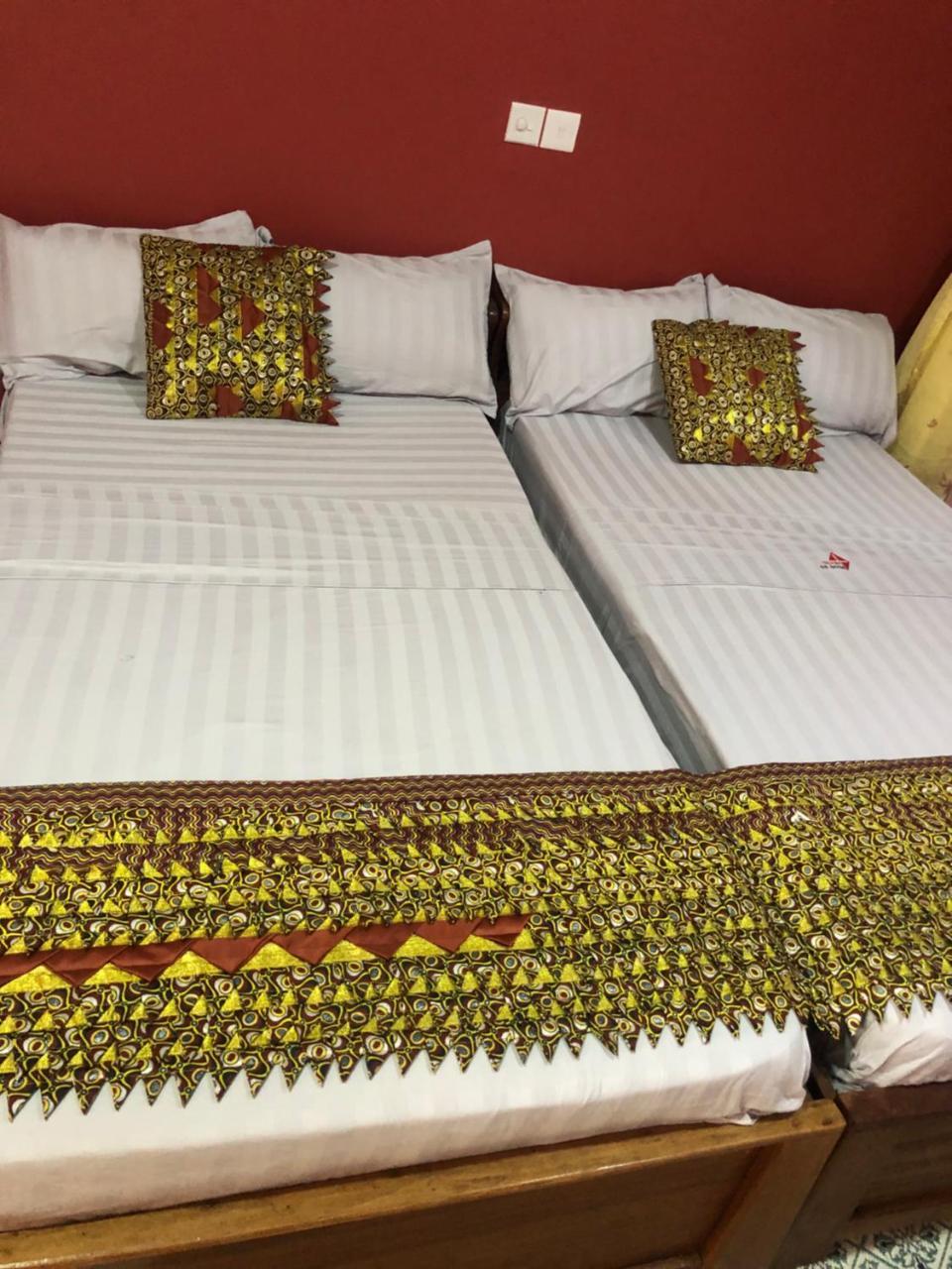 Plus 33 Hotel Nungua Bagian luar foto